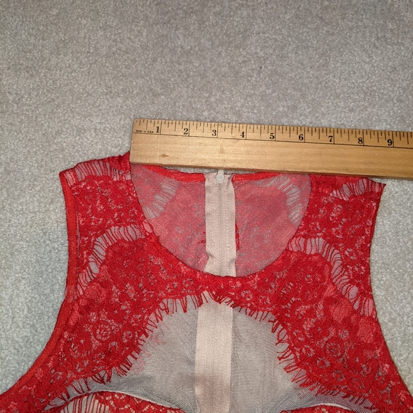 Steppin' out Women's Lace Flare Hem Dress - Picture 10 of 16